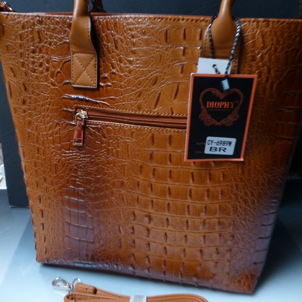 diophy faux crocodile leather tote bag NWT